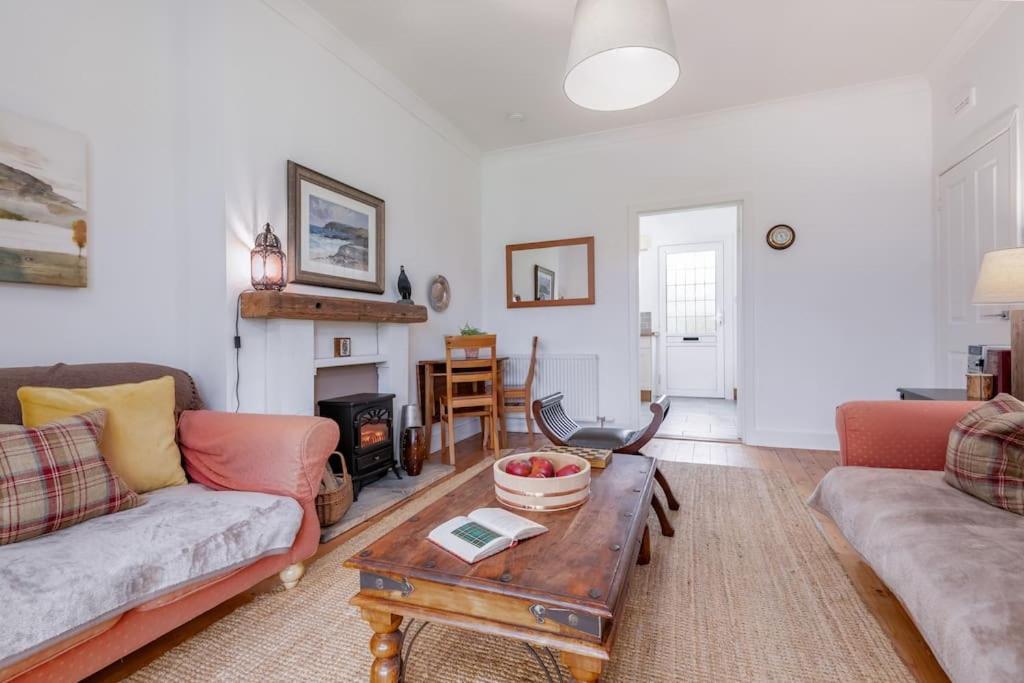 Heather Cottage, 2 Bedroom In